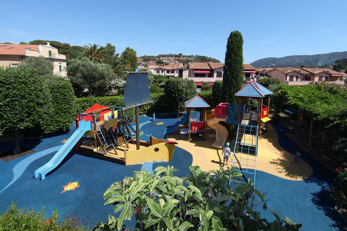 Elba Vip Aparthotel Порто Адзуро Екстериор снимка